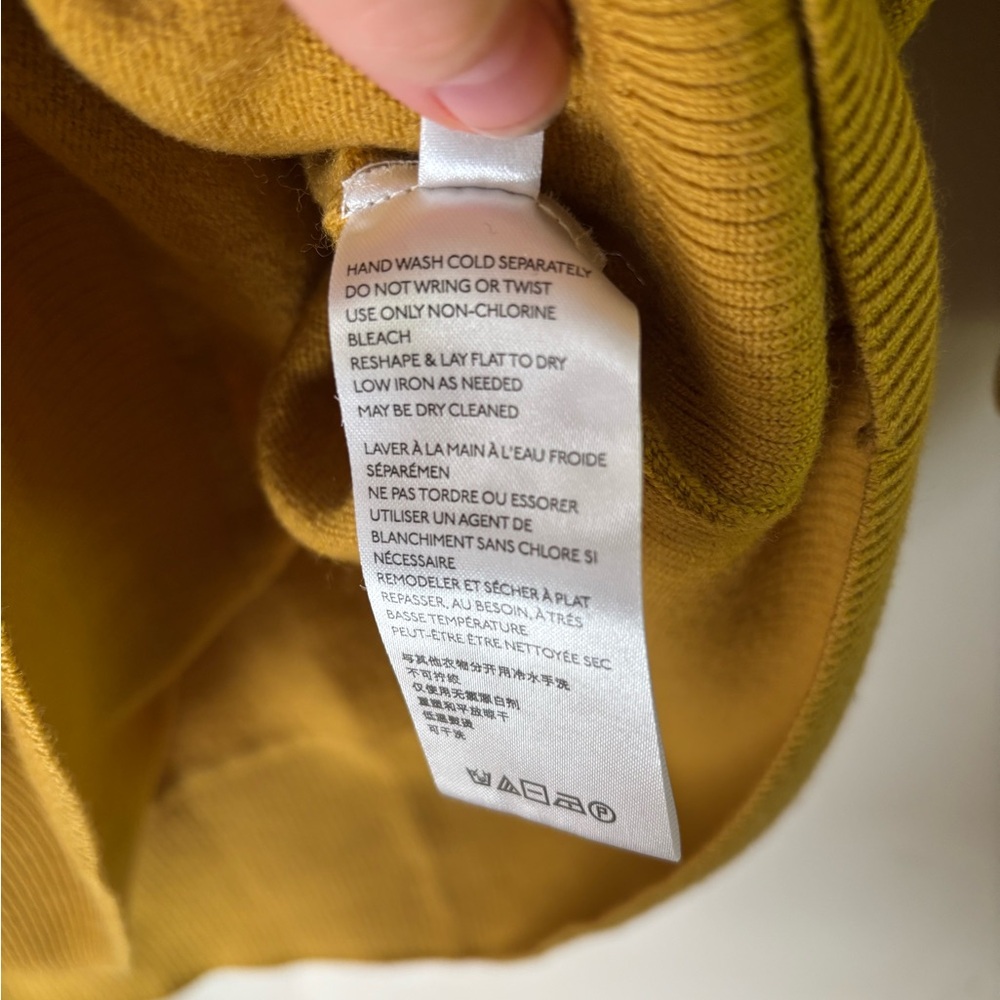 Anthropologie 100% Wool V-Neck Sweater - Picture 4 of 5